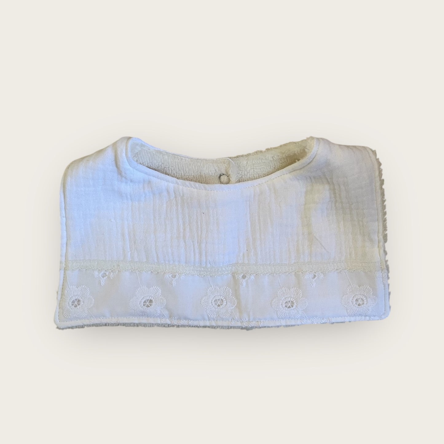 Bavoir Chic Broderie anglaise